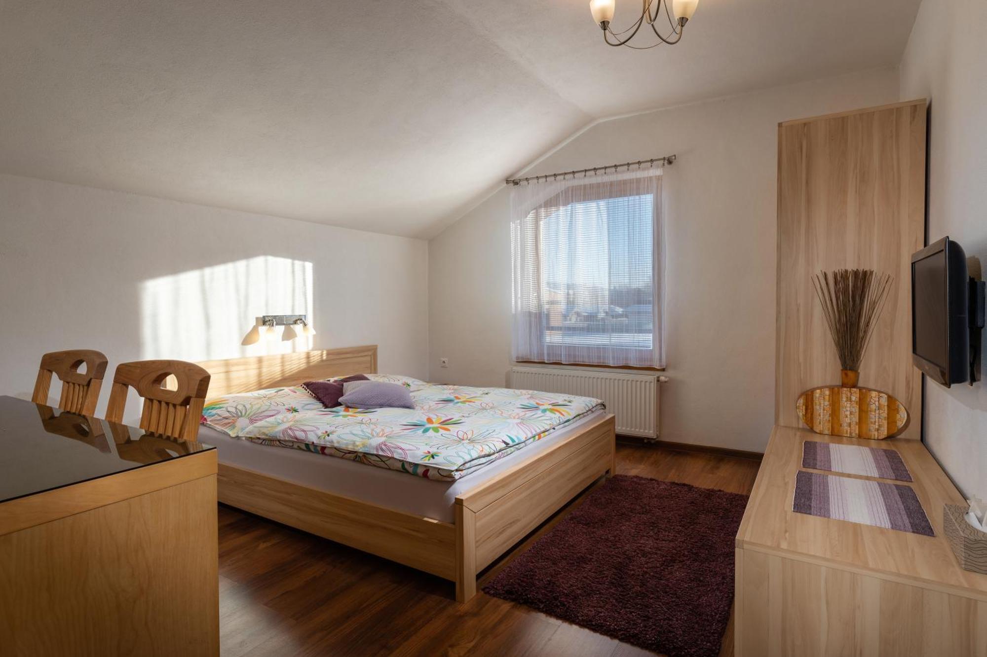 Pension Lunatyk Liptovsky Mikulas Exterior foto